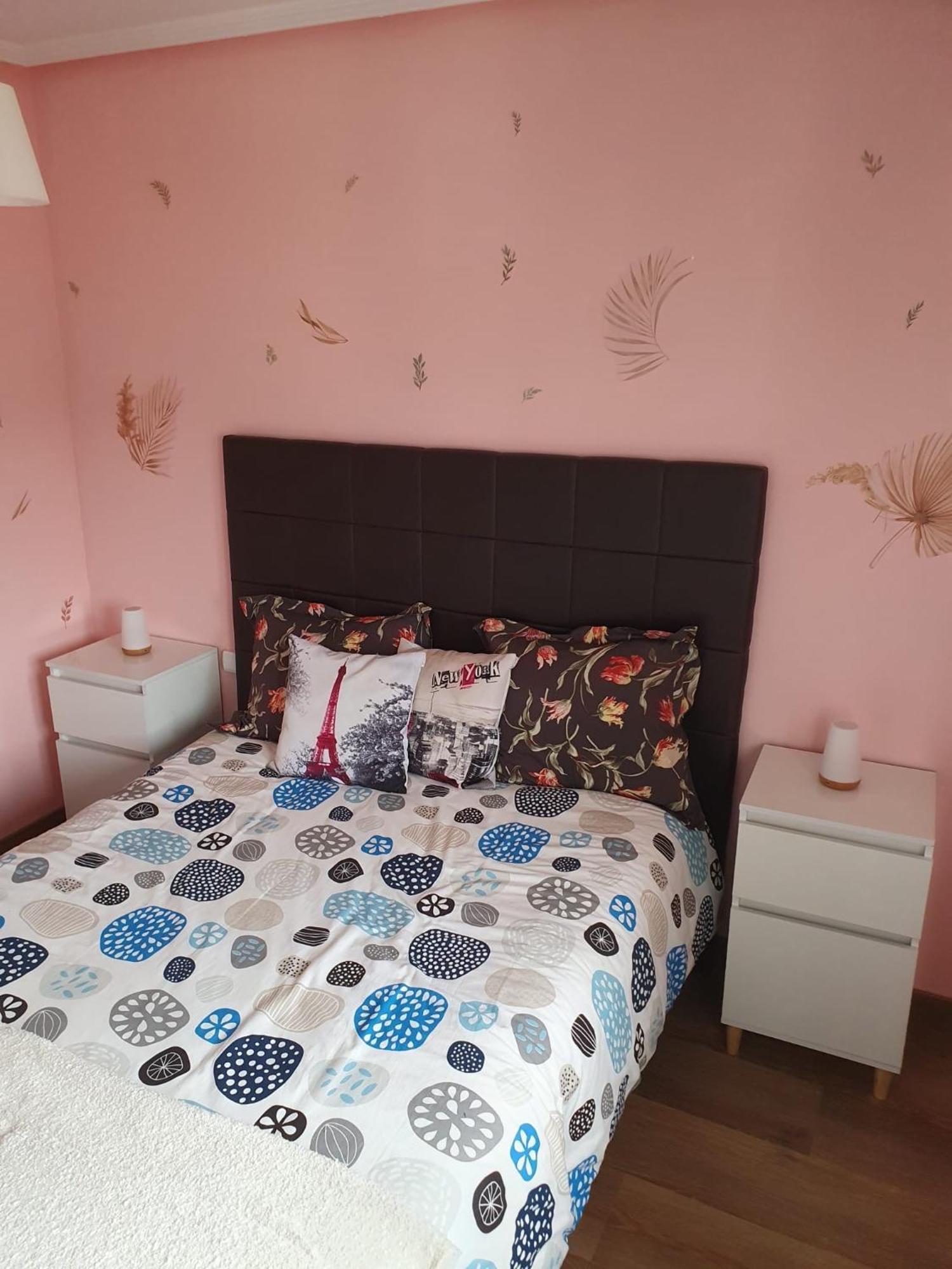 Vistas Monte Naranco Apartamento Con Parking 5Euros Al Dia Oviedo Kültér fotó